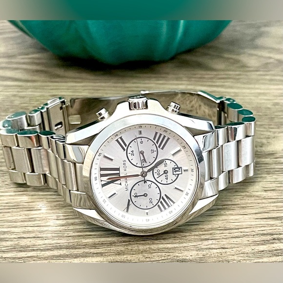 Michael Kors Bradshaw Chronograph Ladies Watch - Picture 2 of 7